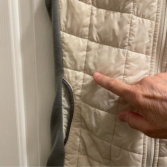 Smartwool Puffer Vest Womens S Quilted White PhD SmartLoft Divide Outdoors Layer - Picture 8 of 14